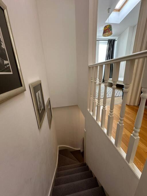 Two Br Flat 5 Mins Walk From London Eye G96 Apartment Exterior photo